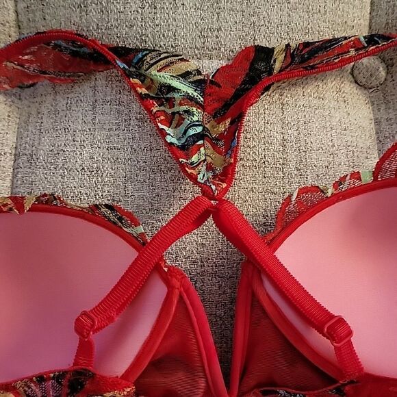 PINK Victoria's Secret Bra - Picture 5 of 7